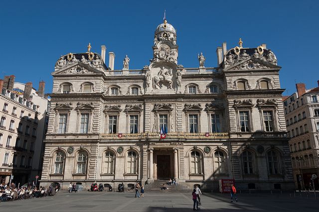 Lyon: Old District Private Guided Walking Tour - Key points at a glance