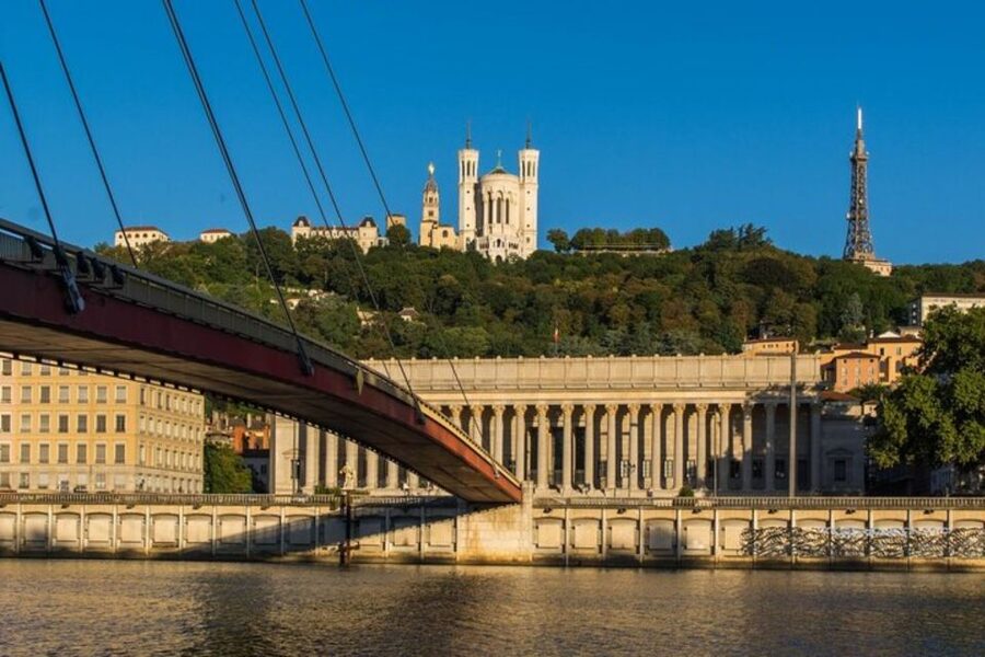 Lyon: Private custom tour with a local guide - What this Lyon walking tour actually offers