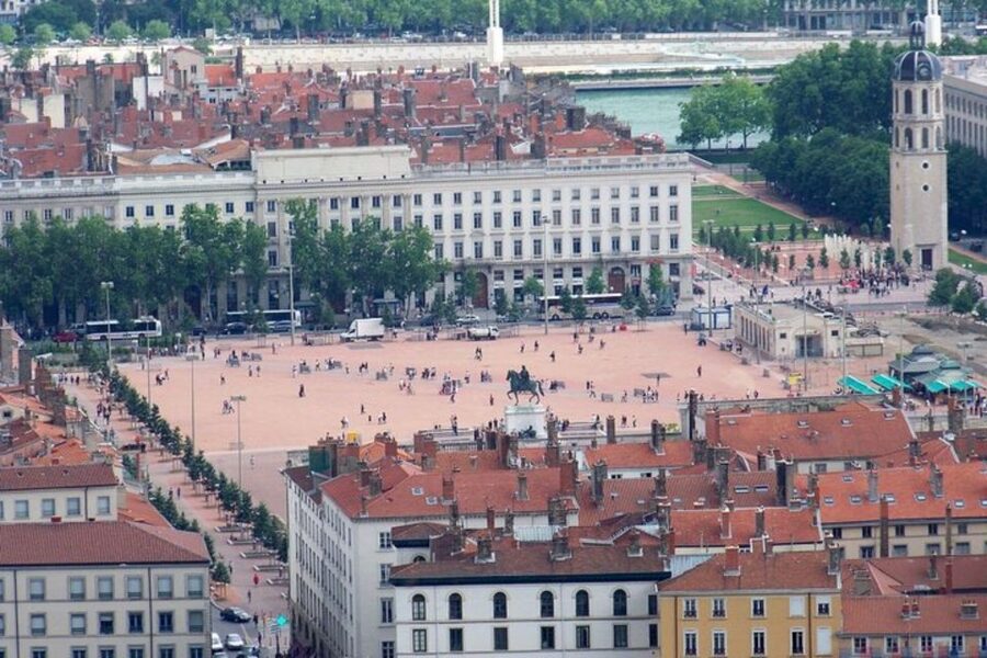 Lyon: Private custom tour with a local guide - Who will get the most from this tour?