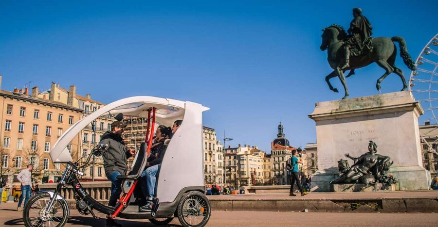 Lyon: Private Pedicab Tour of Top Landmarks & Hidden Gems - Vieux Lyon and the passageways behind the façades