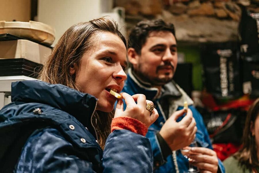 Lyon: Vieux Lyon Food Tasting Walking Tour - Traboules, Saint-Jean Cathedral, and the old streets