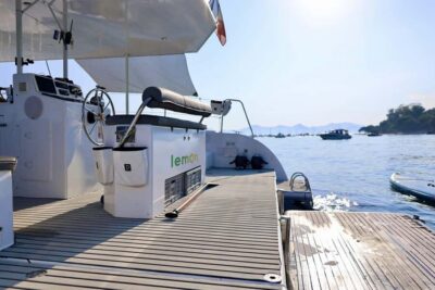 Marseille: Calanques Catamaran Tour & Standup Paddle