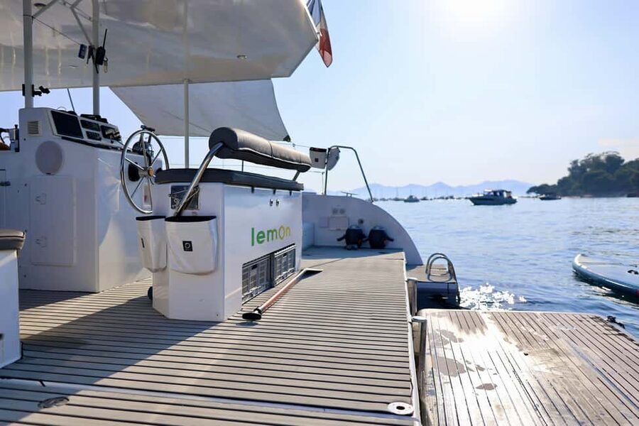 Marseille: Calanques Catamaran Tour & Standup Paddle - What refreshments are really like