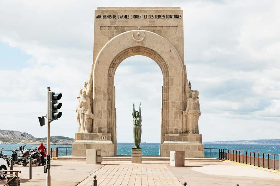 Marseille: Guided Off-the-Beaten-Path Neighborhood Walk - A pause at Vallon de la Fausse Monnaie or Parc Valmer