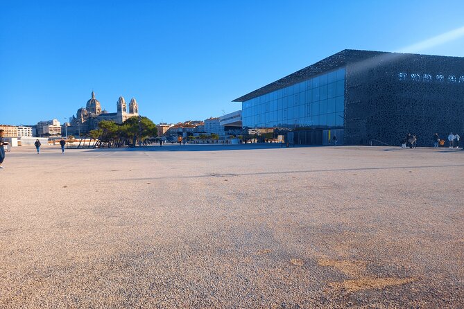 Marseille Guided Tour for 4 Hours with a Bilingual Local Guide - Starting beneath the domes of La Major