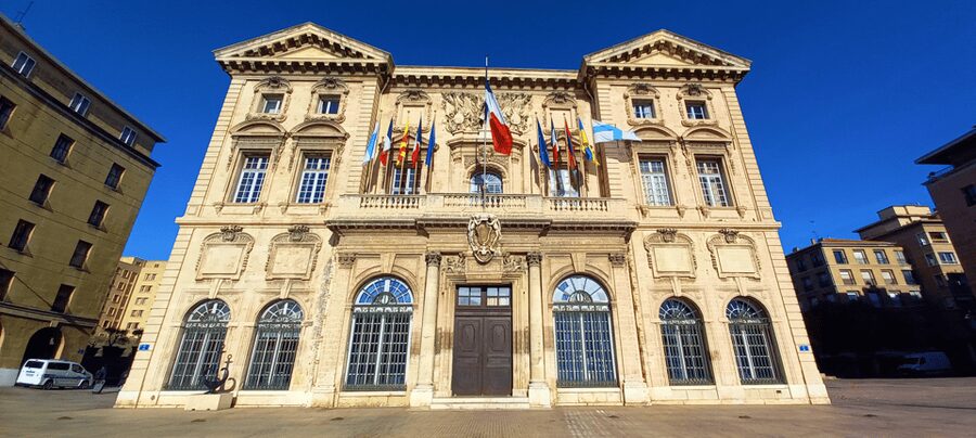 Marseille: Half-Day City Highlights Guided Walking Tour - Charles Mondon’s guiding style