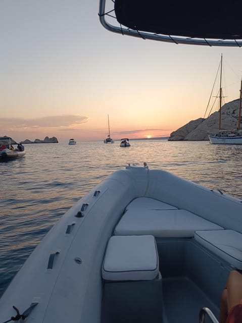Marseille: Sunset Frioul Archipelago Boat Cruise - Leaving Marseille’s Old Port at golden hour
