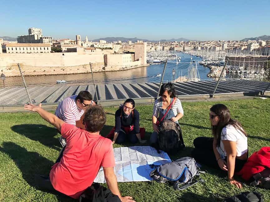 Marseille: Urban Hiking Tour with a Local Guide - The climb to Notre-Dame de la Garde