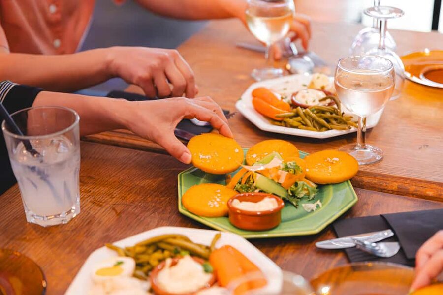 Marseille: Walking Food Tour with Full Meal - Who should book this walk?