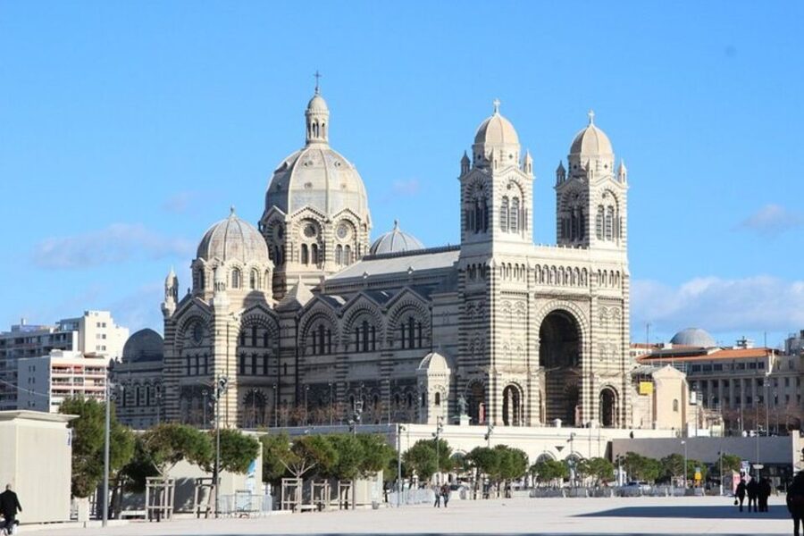 Marseilles: Private Custom Tour with a Local Guide - Why the local guide matters in Marseille