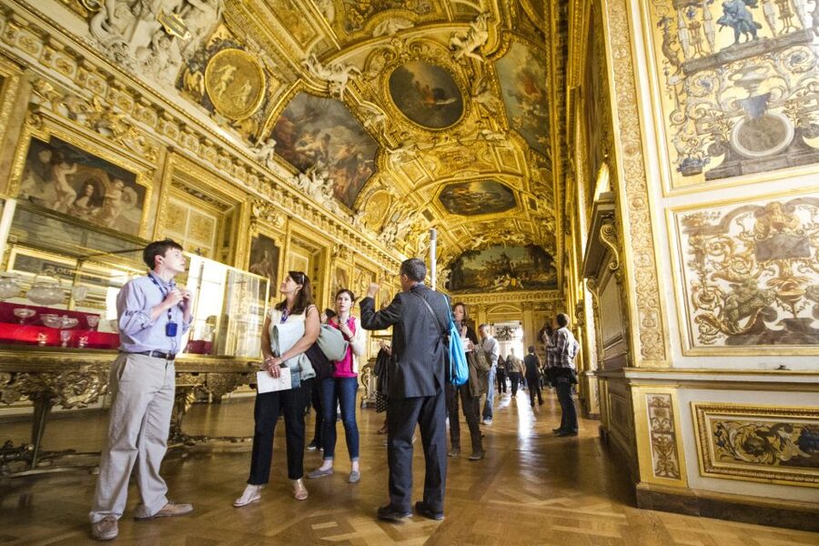 Mona Lisa & Louvre Masterpieces Tour with Reserved Access - The Louvre Pyramid and the museum’s unusual layers