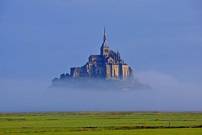 Mont St Michel Full Day Tour with a National Guide from Bayeux - Arriving by shuttle and entering the medieval village