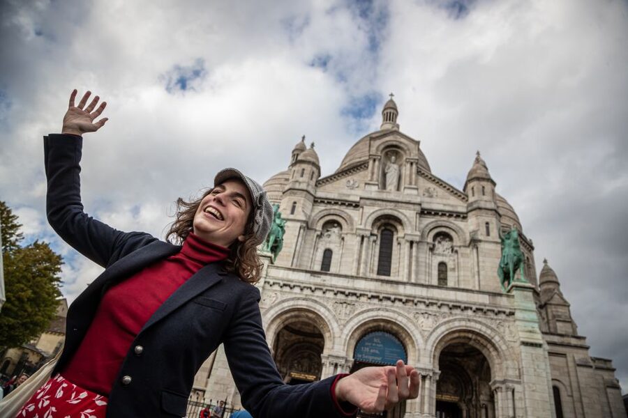 Montmartre en chansons: tour with a professional singer - Why Anne-Sophie’s singing changes the usual Montmartre walk