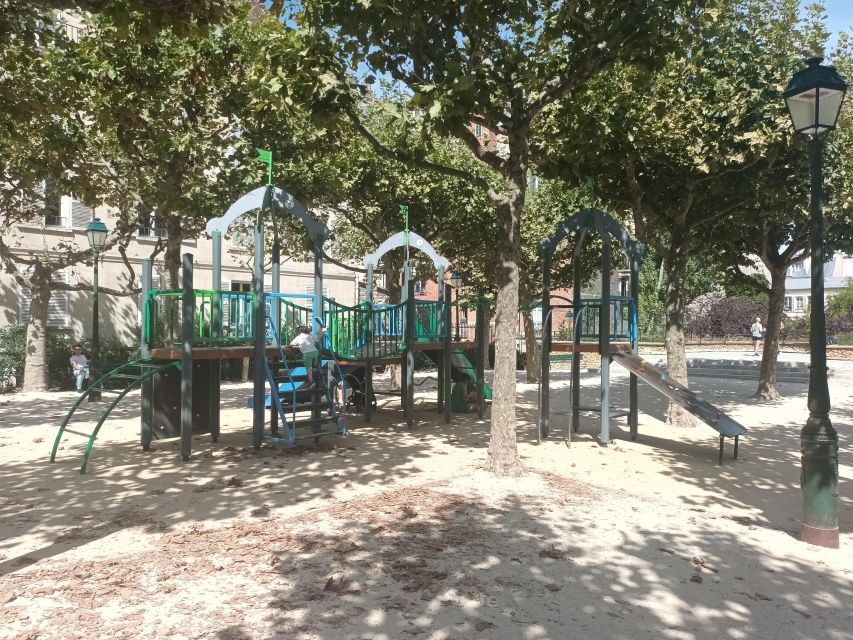 Montmartre: Guided Tour for Kids and Families - The Wall of Love and the second carousel