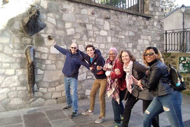Montmartre Hidden Gems and Scenic Highlights Walking Tour - Bateau-Lavoir and Montmartre’s artist story