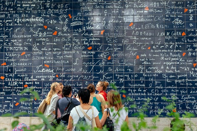 Montmartre Private Food Walking Tour With Locals: The 10 Tastings - Why a private guide changes the experience