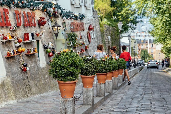 Montmartre Private Food Walking Tour With Locals: The 10 Tastings - Is $223.82 per person a fair price?