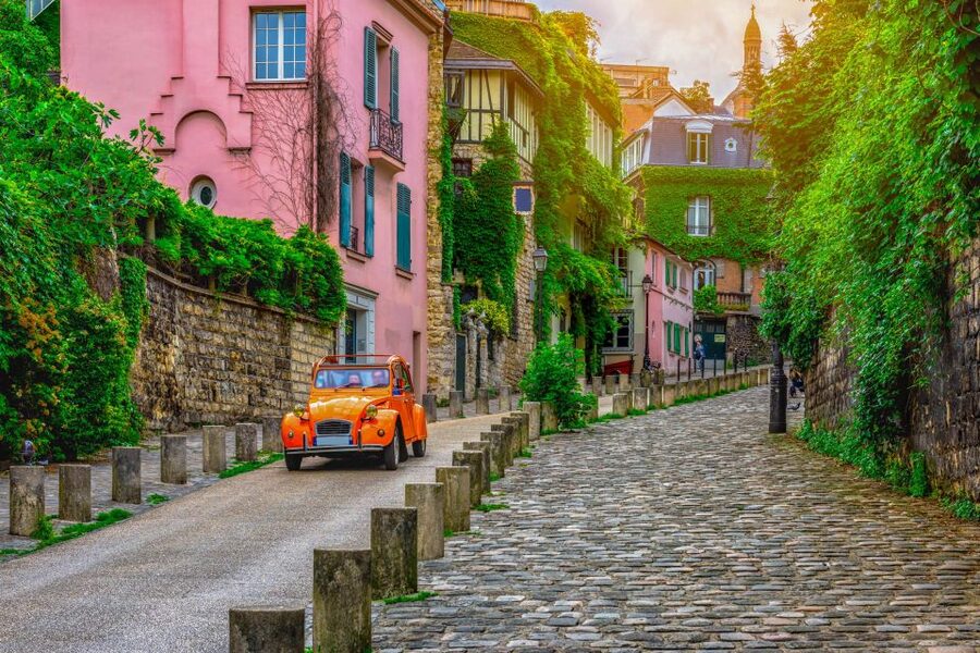 Montmartre & Sacré Coeur: 2.5-Hour Walking Tour - Practical details for a smoother walk