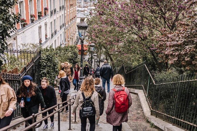 Montmartre Tour with a Local Guide: Private & 100% Personalized - Sacré-Coeur and the climb