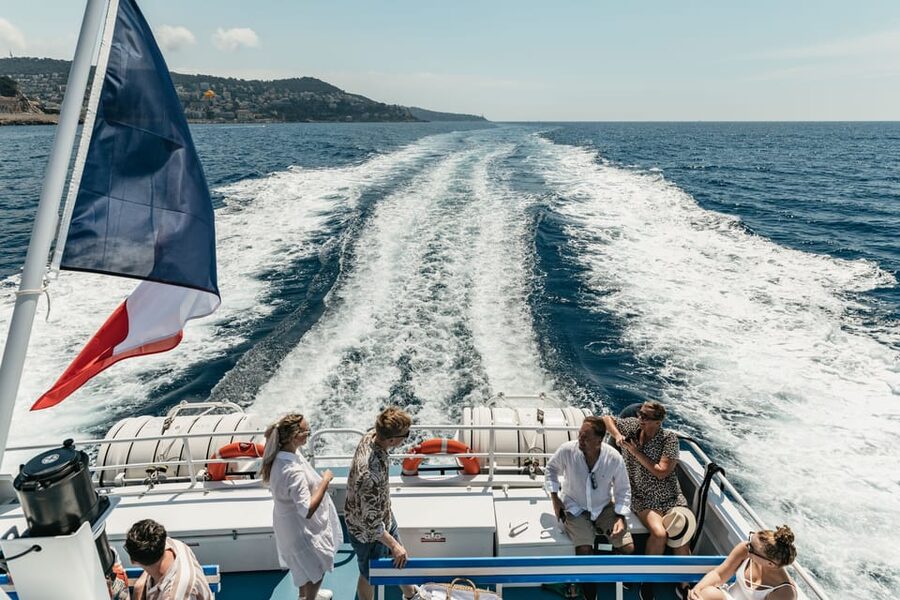 Nice: 1-Hour Sightseeing Cruise to Villefranche Bay - Practical details that can make the hour better