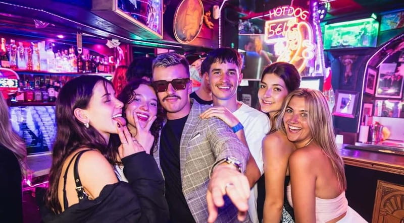Nice: Bar/Pub Crawl with Free Shots and VIP Entry - Key points at a glance