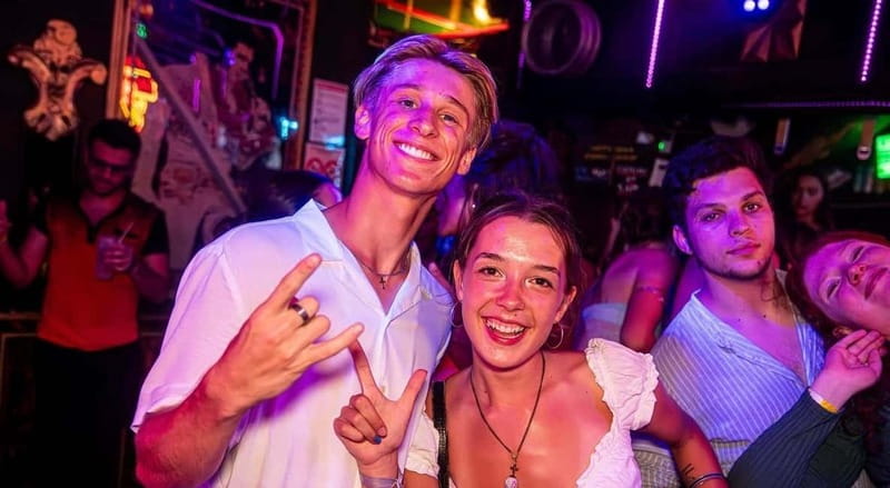 Nice: Bar/Pub Crawl with Free Shots and VIP Entry - The nightclub finish and VIP entry