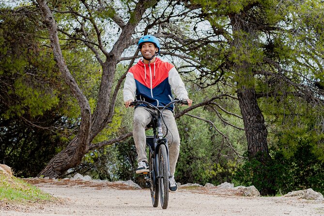 Nice City Best Highlights E-bike Tour - The memorial and the climb to Castle Hill
