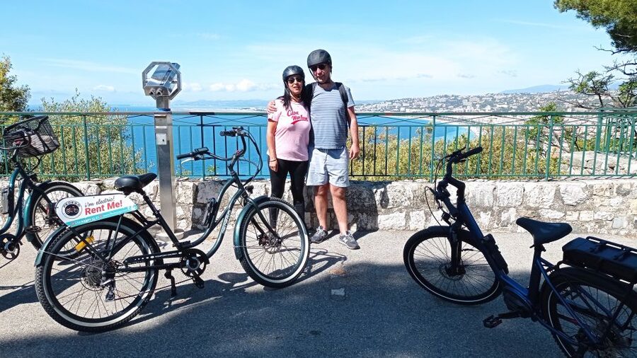 Nice: E-Bike City Highlights Tour - The Negresco and the blue-chair symbols of Nice