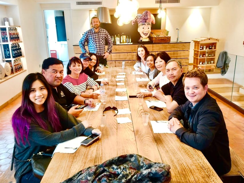Nice: Food and Wine Old Town Guided Walking Tour - The climb to Castle Hill and the final picnic