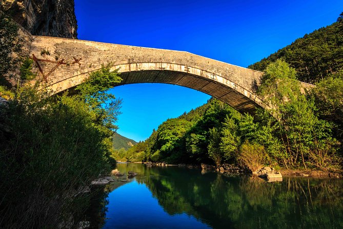 Nice: Gorges of Verdon and Fields of Lavender Tour - The Verdon Gorge and its 700-meter canyon walls