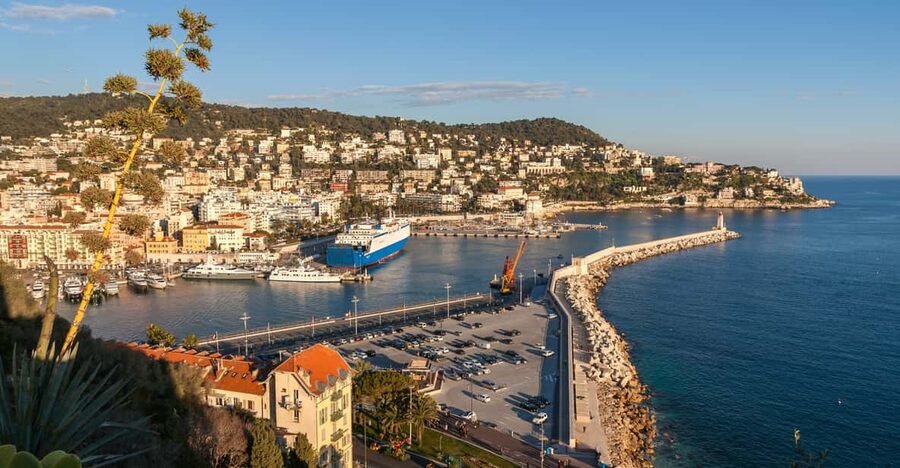 Nice: Old Town Treasures and Castle Hill Walking Tour - Starting beside Castel Plage