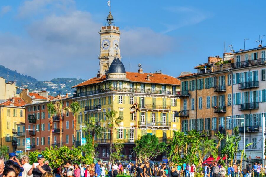 Nice: Old Town Treasures Walking Tour - Local food at a café, with advice you can use later