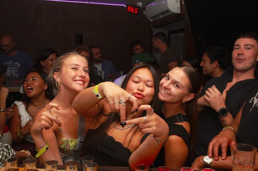 Nice: Party Bar Crawl with Club VIP, 6 Shots, and Games - The guides make the difference