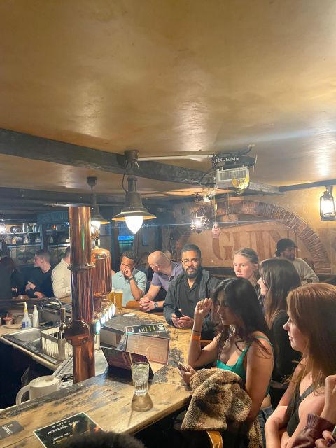 Nice: Party Bar Crawl with Club VIP, 6 Shots, and Games - Clothing and practical preparation