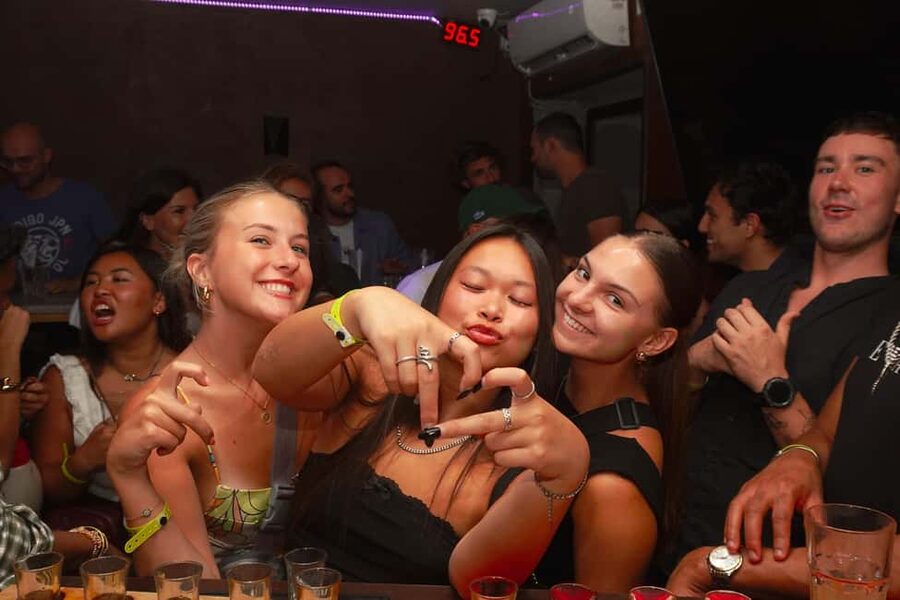 Nice: Party Bar Crawl with Club VIP, 6 Shots, and Games - How the five-bar route works