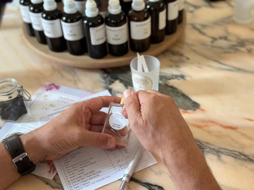 Nice: Perfume Creation Workshop - The personalised 30 ml bottle you take home
