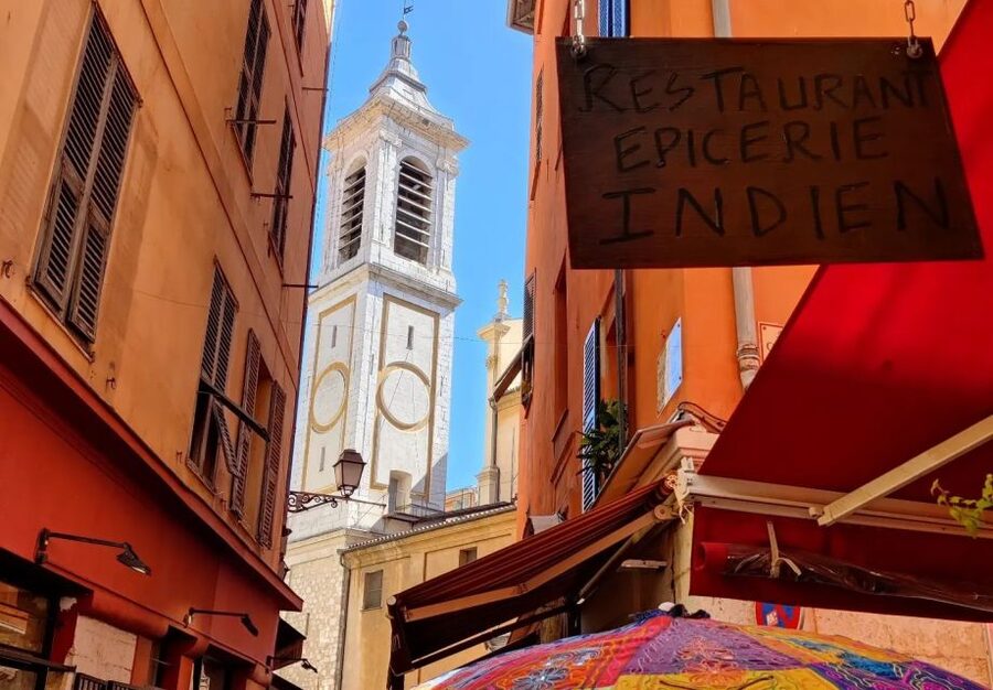 Nice: Sightseeing Walking Tour with certified tour guide - The waterfront and Quai des États-Unis
