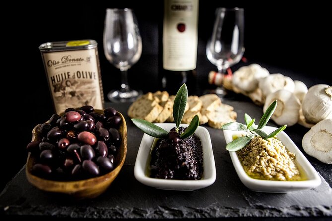 Nice Sunset Food Tour – A Full Taste of France by Do Eat Better - Wine and cheese on Rue Cassini