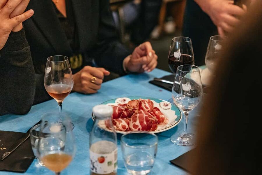 Nice: Sunset Food Tour with Full Meal and Wine - What the guides add to the evening
