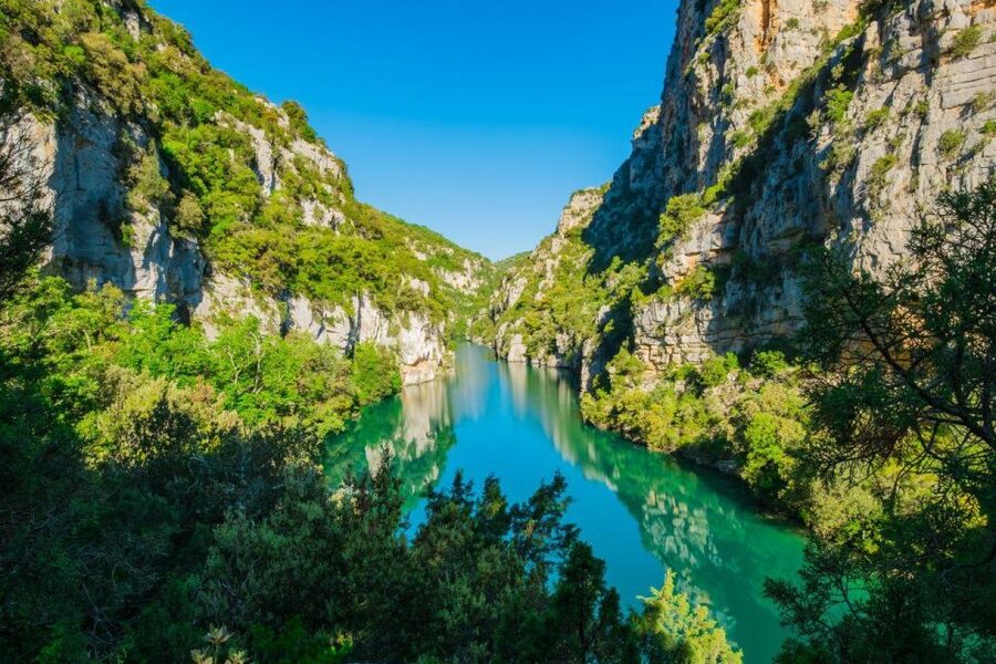 Nice: The Gorges du Verdon and Ste Croix Lake Full-Day Tour - Castellane, a historic gateway to the gorge