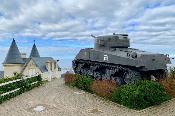 Normandy Battlefields D-Day Private Trip with VIP Services from Paris - Omaha Beach and time for reflection
