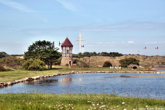 Normandy Battlefields Half Day Tour - Canadian World War II Sites - Juno Beach and the German defenses