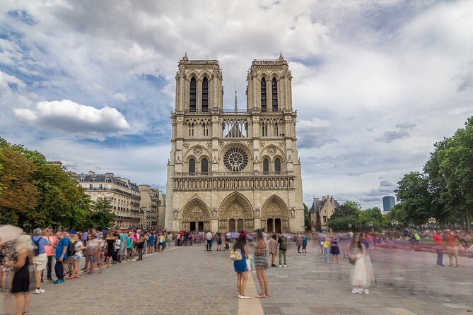 Notre Dame Cathedral: Exterior Guided Tour & Unscheduled Access - The exterior walk: statues, gargoyles, and stonework