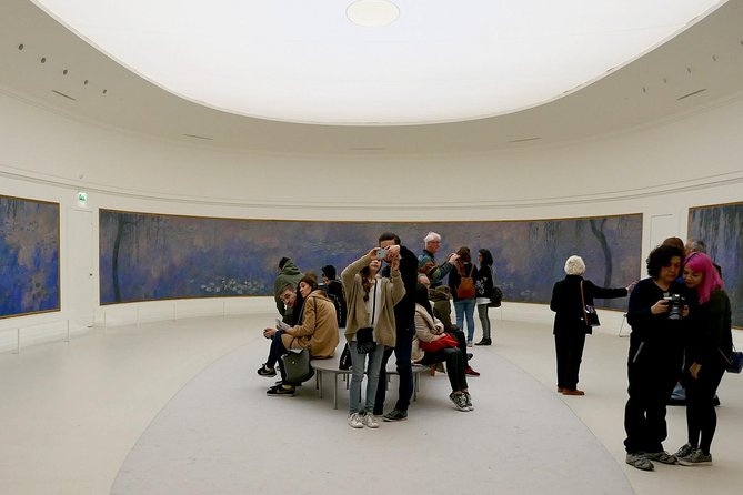 Orangerie & Monet's Water Lilies Exclusive Tour w/ Reserved Entry - What the guide adds to a two-hour visit