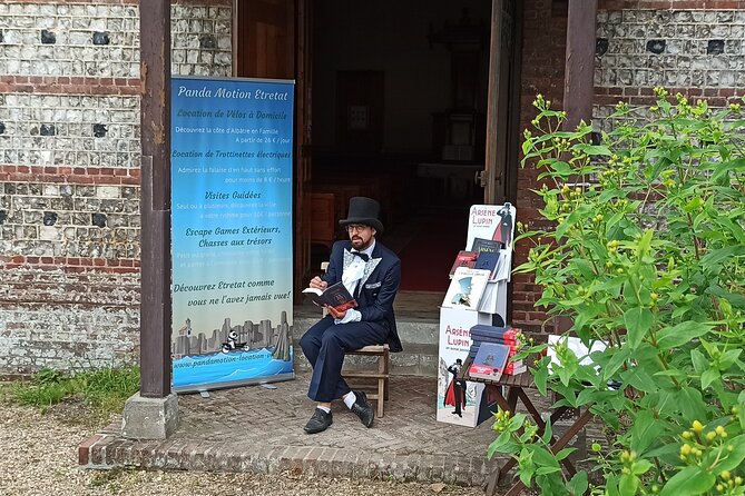 Outdoor Escape Game in Étretat - Place Maurice Guillard: Starting With the Town