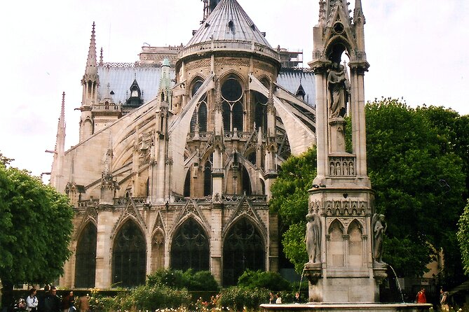 Outdoor Notre-Dame walking Tour with Sainte-Chapelle Entry - Who should book this Paris walk?