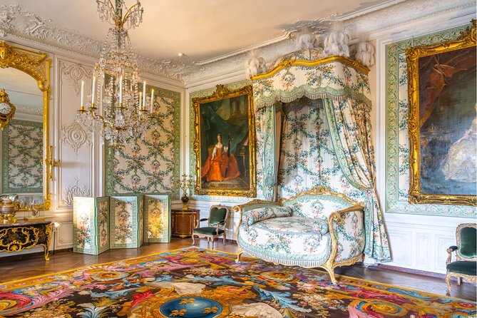 Palace of Versailles Entry ticket with Musical Gardens & Estate - The English audio guide is useful, but prepare carefully