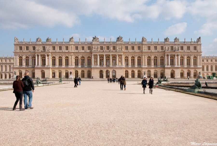 Palace of Versailles Guided Afternoon Tour from Paris - Free time among the gardens