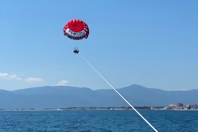 Parasailing - The real timing: 10 minutes in the air, longer on the boat