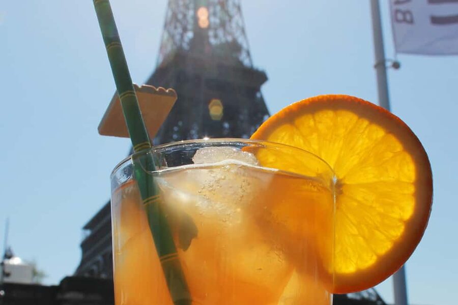 Paris: 1-Hour Sightseeing Cruise and 3-Course Bistro Dinner - Arriving at Bistro Parisien beside the Eiffel Tower